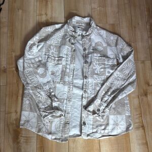 H&M Beige Graphic Shirt